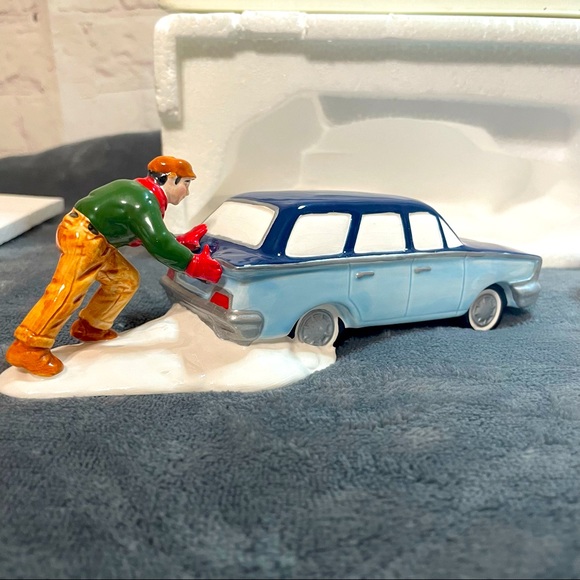 The Original Snow Village “Stuck In The Snow” set of 3 - Picture 2 of 9